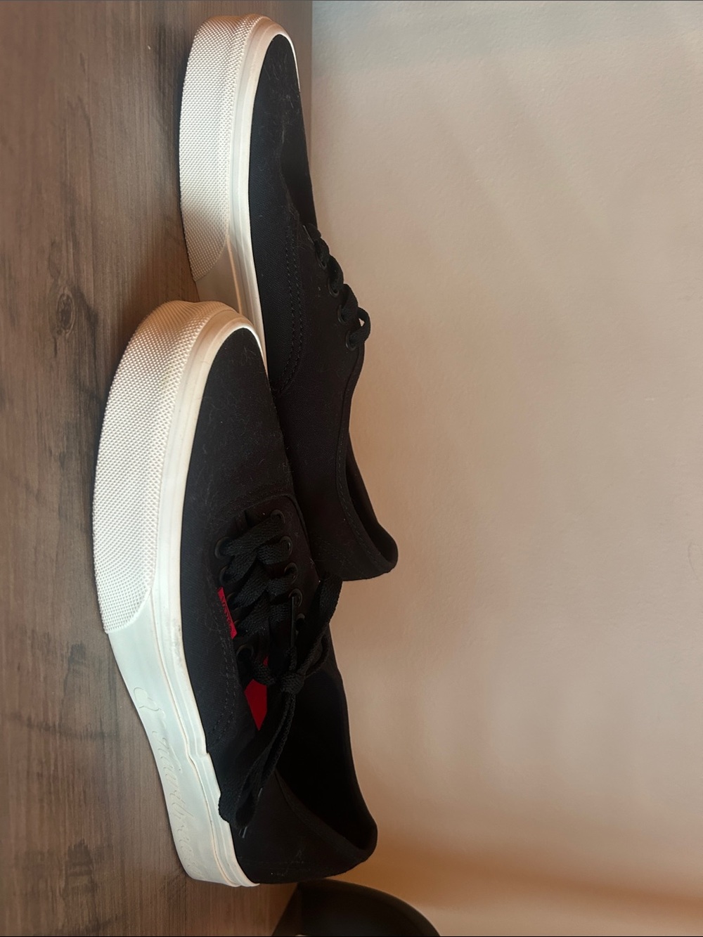 Vans heartbreaker Black Canvas Low-Top Sneakers with White Sole